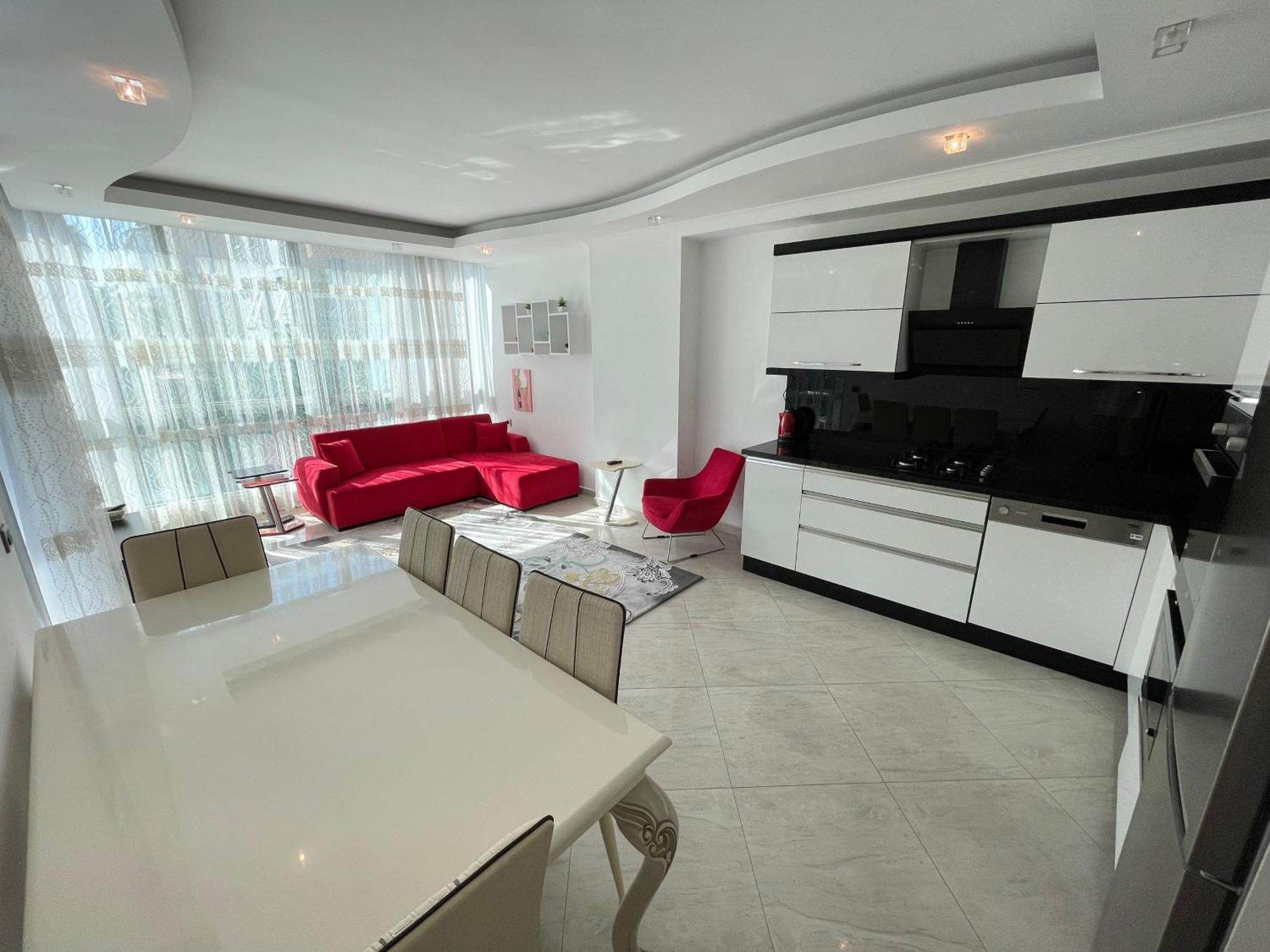 Sa Apartments! 2bd Flat 200m To The *